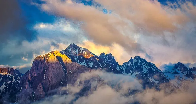 jade Dragon Snow Mountain