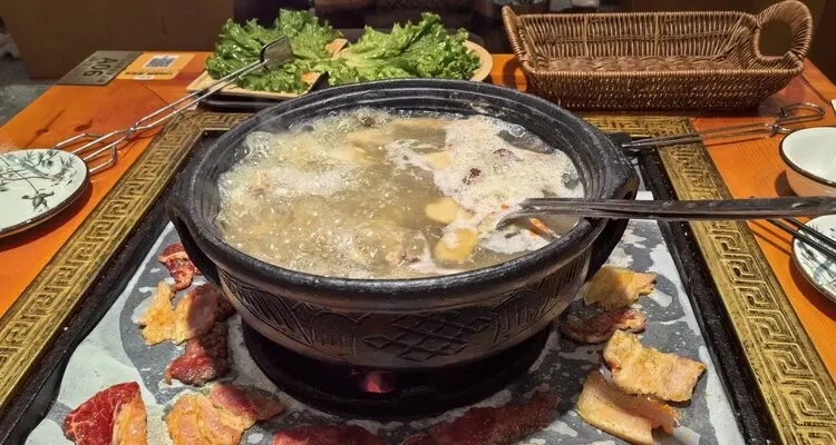 traditional Naxi fire pit hot pot