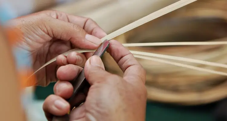 Learn to weave bamboo basket