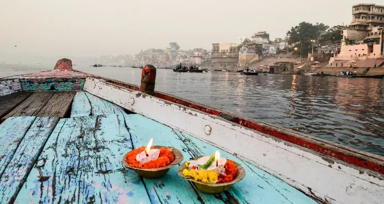 ganges boat ride
