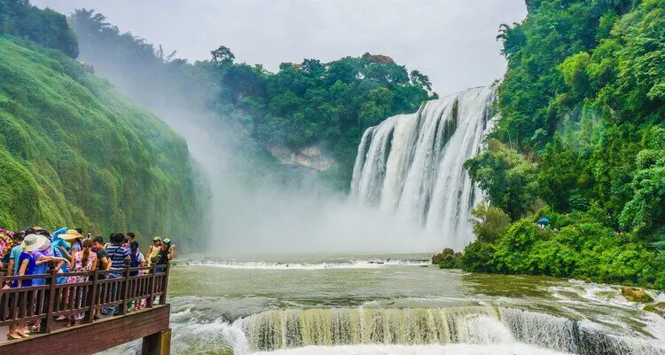 Huangguoshuo waterfall