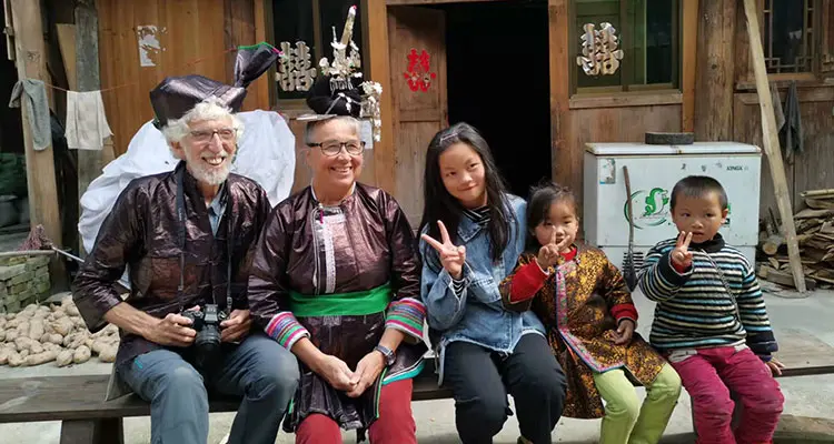 travelers with dong dress