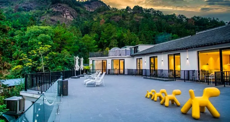 public area of the hotel in Wuyishan