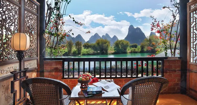 Yangshuo Mountain retreat