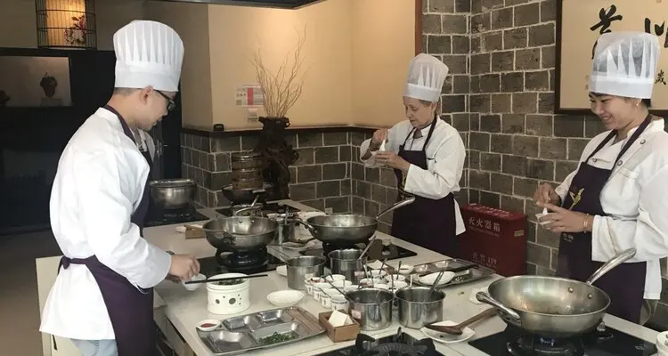 learn Sichuan cooking