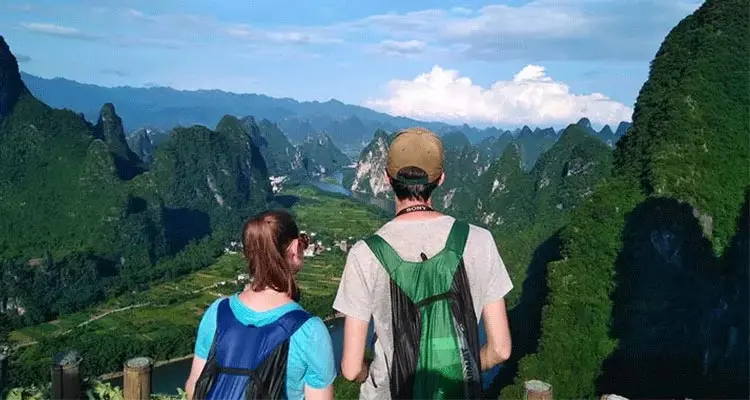 have a bird's-eye view from Xianggong Hill