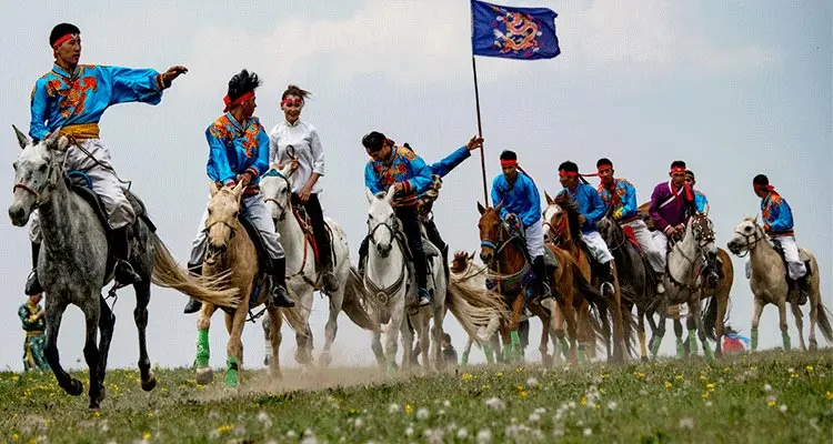 watching horse racing