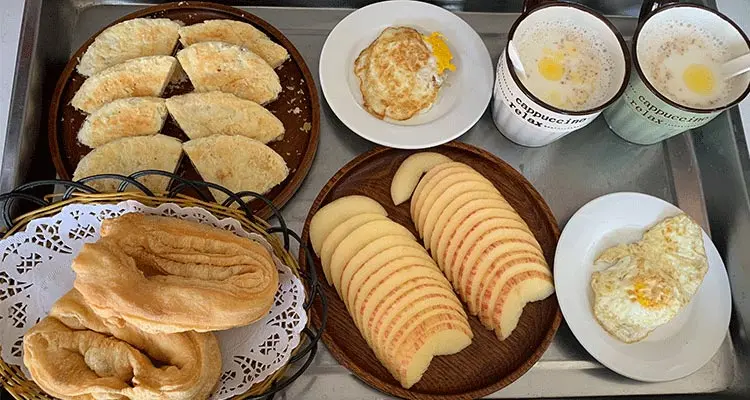 watching archery and wristling