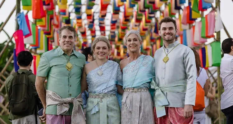 Wear Thai costume at Yi Peng Festival
