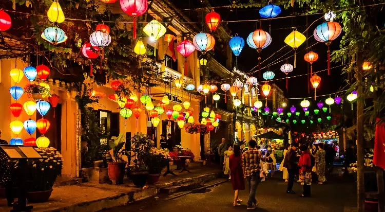 Hoi An Ancient Town evening scenery