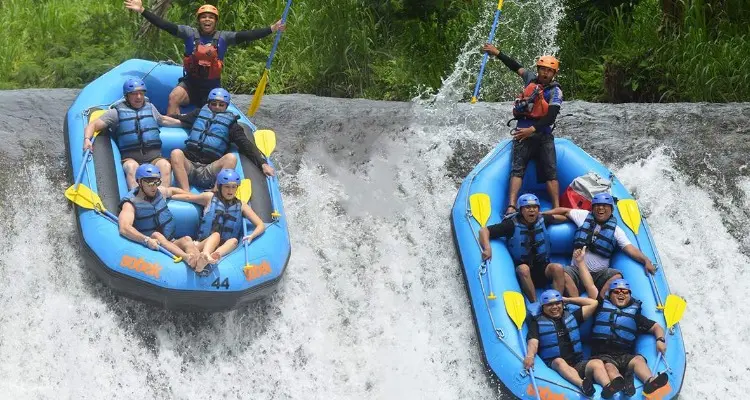 Rafting on Ayun River