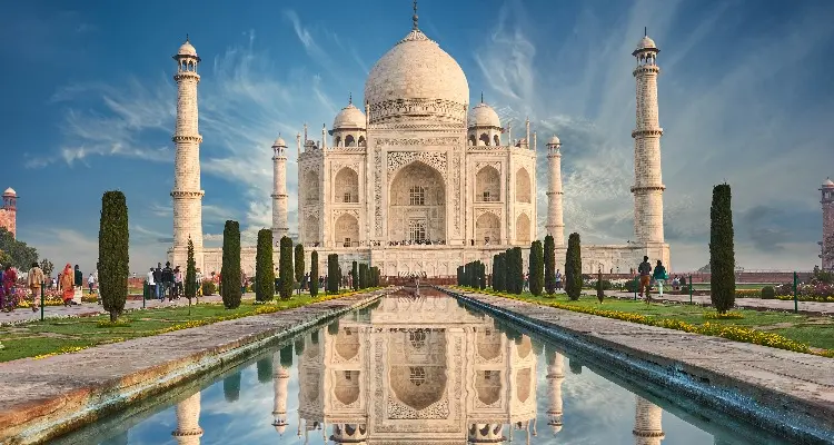 the white Taj Mahal