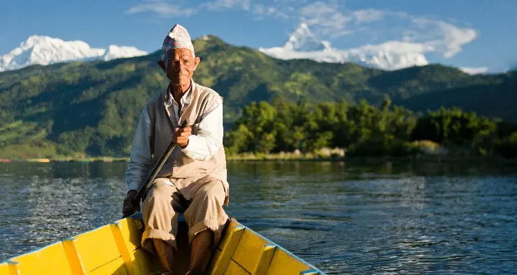 the boat ride on Phewa lake