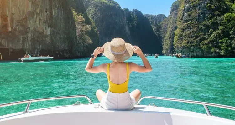 Speedboat to Phi Phi Island