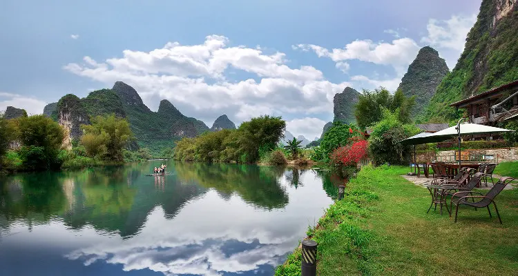 the peaceful Yangshuo countryside