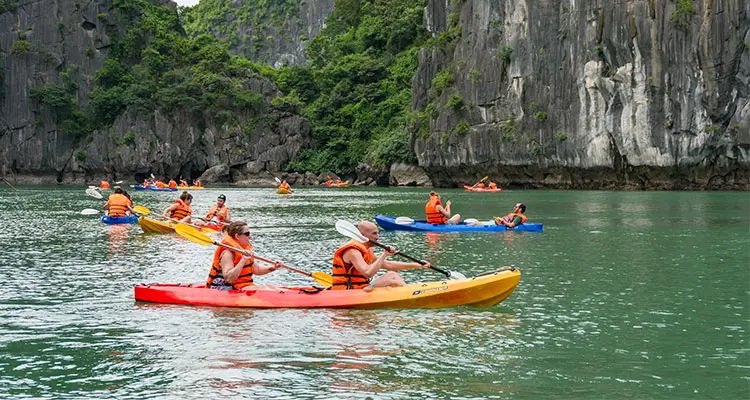 kayak in the Ao Ech area 