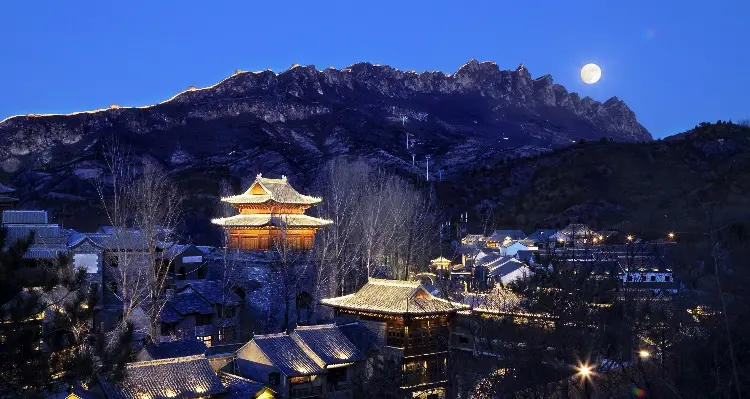 The night view of Gubei Water Town